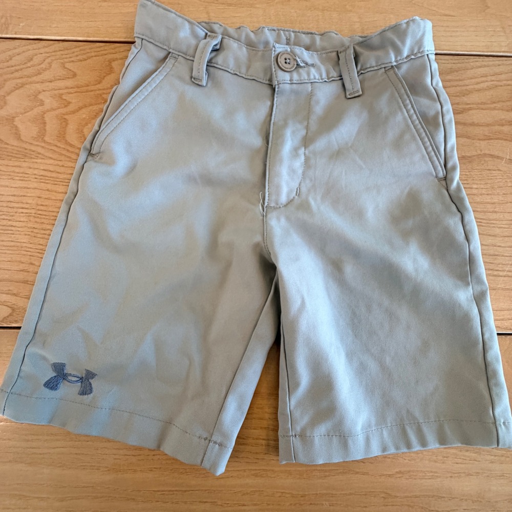 Under Armour Golf Shorts Boys Size 6 Khaki Tan Stretch Minimalist Sporty